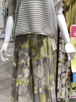 「LECTエムニ」夏の太陽下でぐっと黄色が着やすくなり着たくなる♪