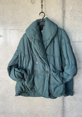 「トリトラ」寒さ万全、おしゃれな綿入りコート