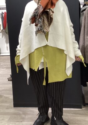 「LECTエムニ」今のうちに揃えておきたい個性派ニット