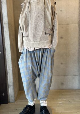 「トリトラ」絶妙な重ね着にあこがれる