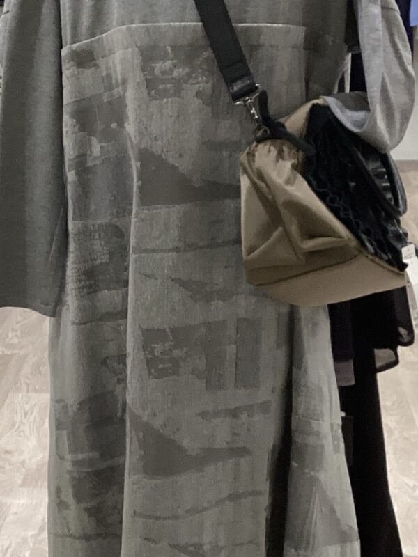 「LECTエムニ」集結セール　秋にも着れる服