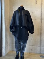 「トリトラ」細身のパンツもあります